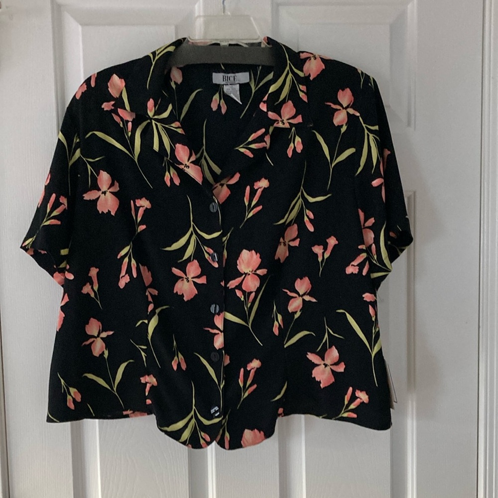 Black and Pink Short Sleeve Button Down Shirt with Notched Collar